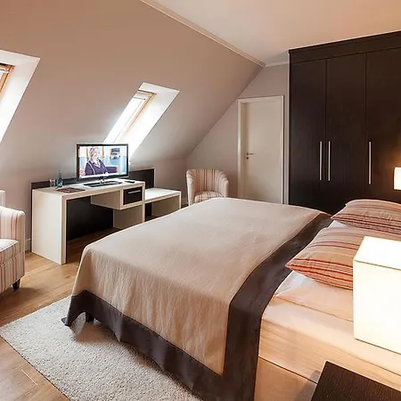Hotel Alcedo Land- Und / Greifswald